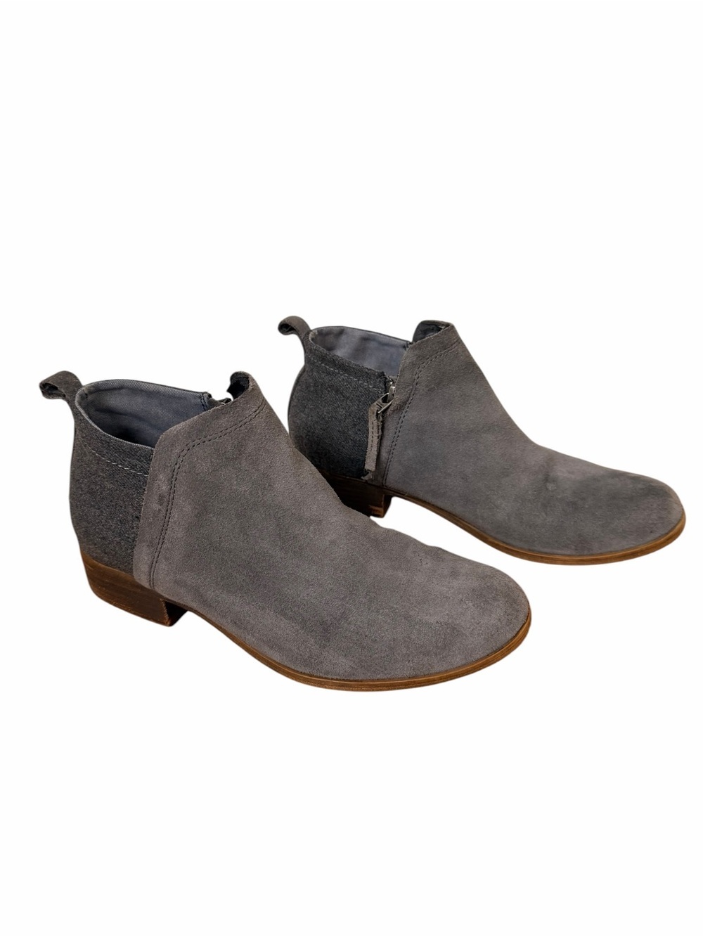 Tom’s Deia Women’s US 8 Gray Suede Ankle Boots Booties Side Zip Wool Back Comfy